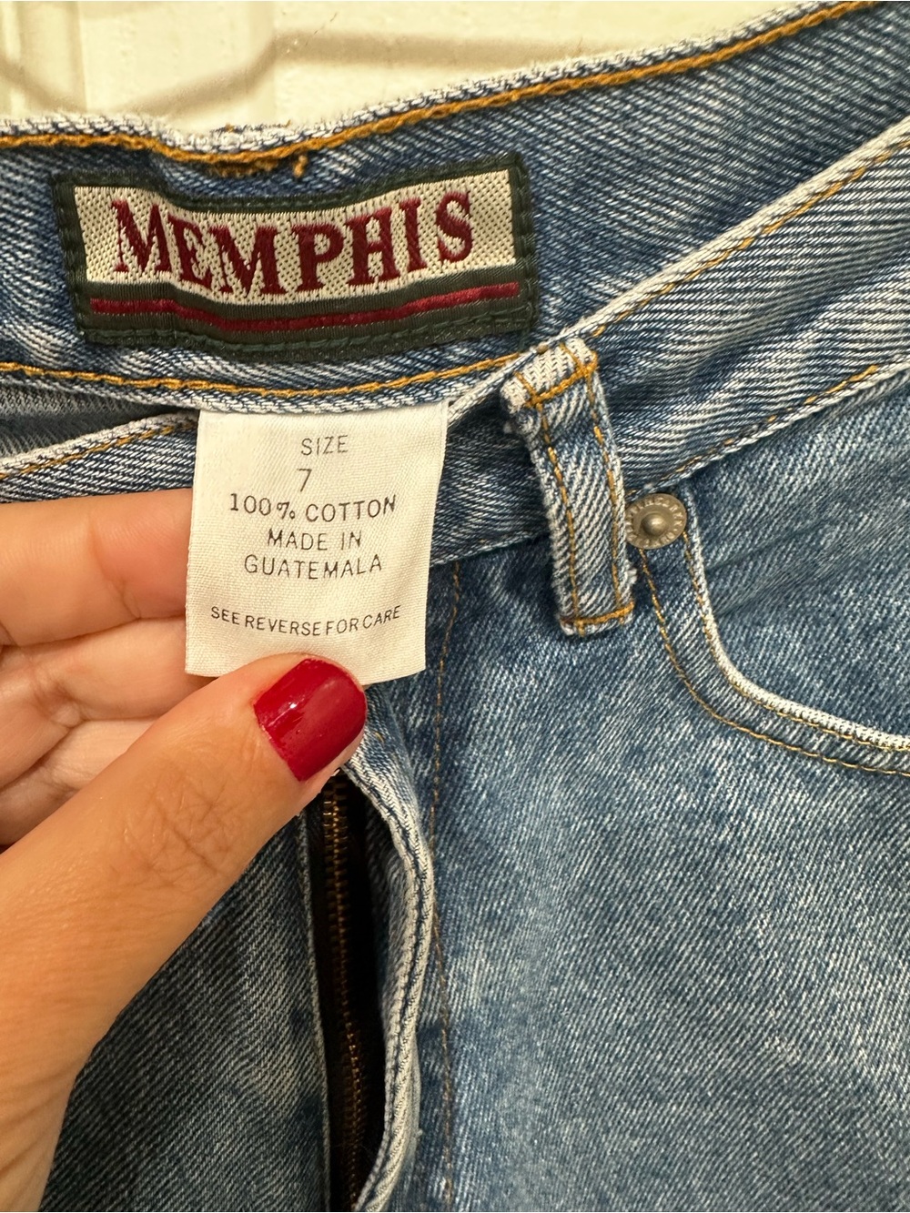 Vintage Y2K Women's Classic Blue Denim Jean Shorts - Picture 3 of 4